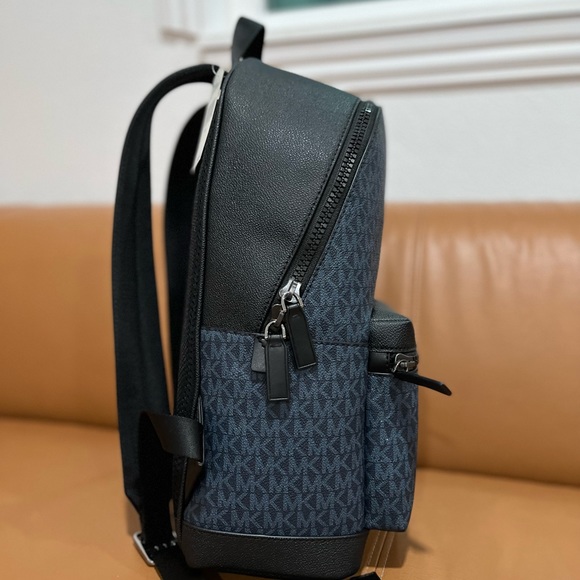 Michael Kors Men Cooper Large Backpack - Picture 2 of 9